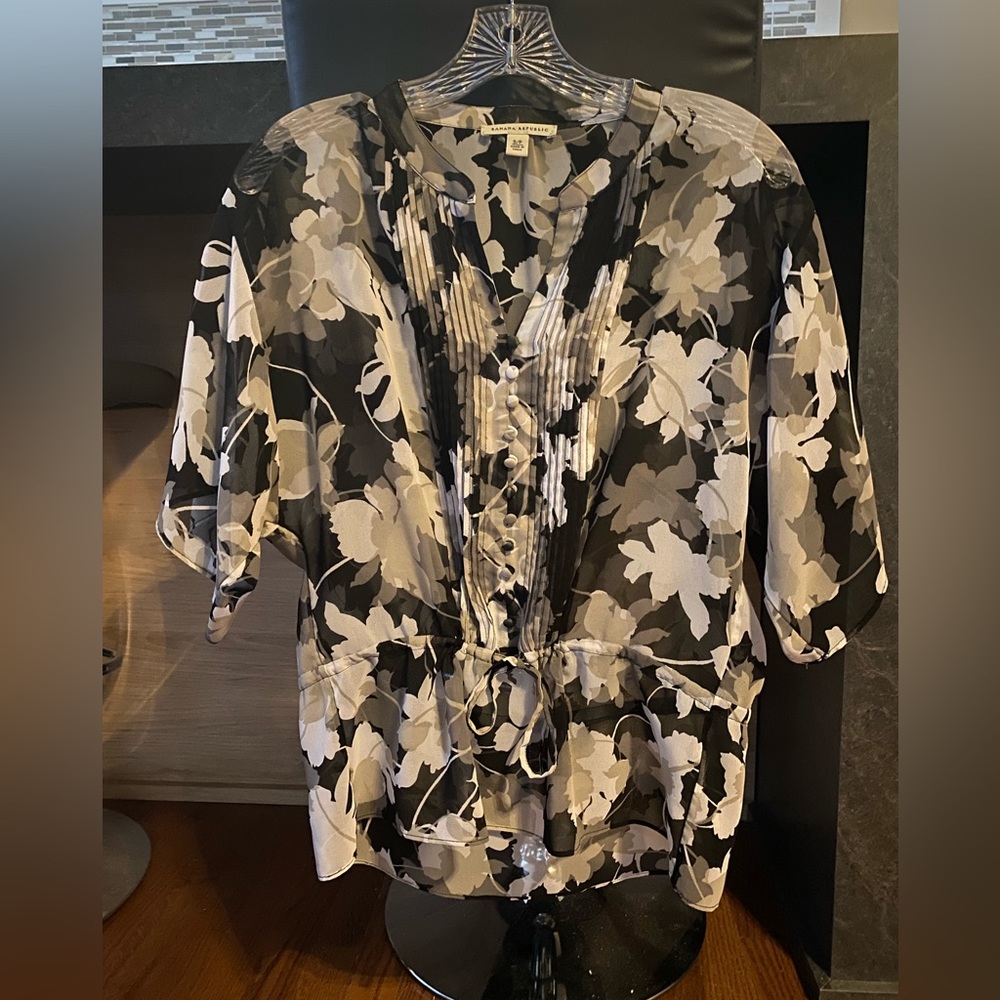 Banana Republic blouse